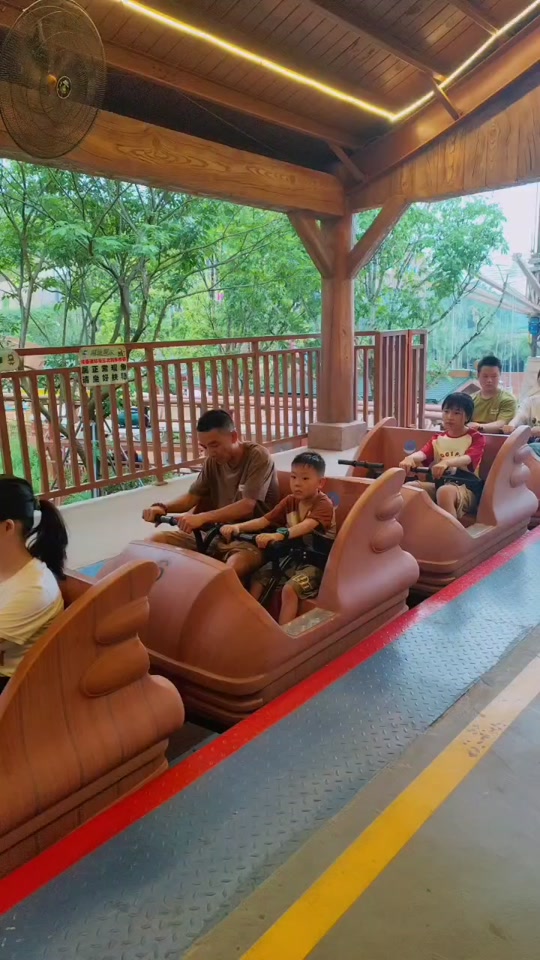 乐鱼体育登陆入口-水上儿童欢乐漂流，快乐运动的童趣时光的简单介绍