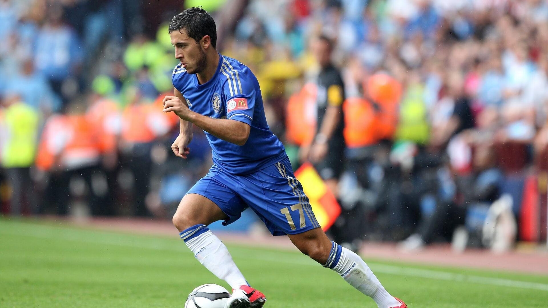 leyusport-未来足球:智能球鞋、VR比赛盖铁,科技改变体育体验,超智能足球模型